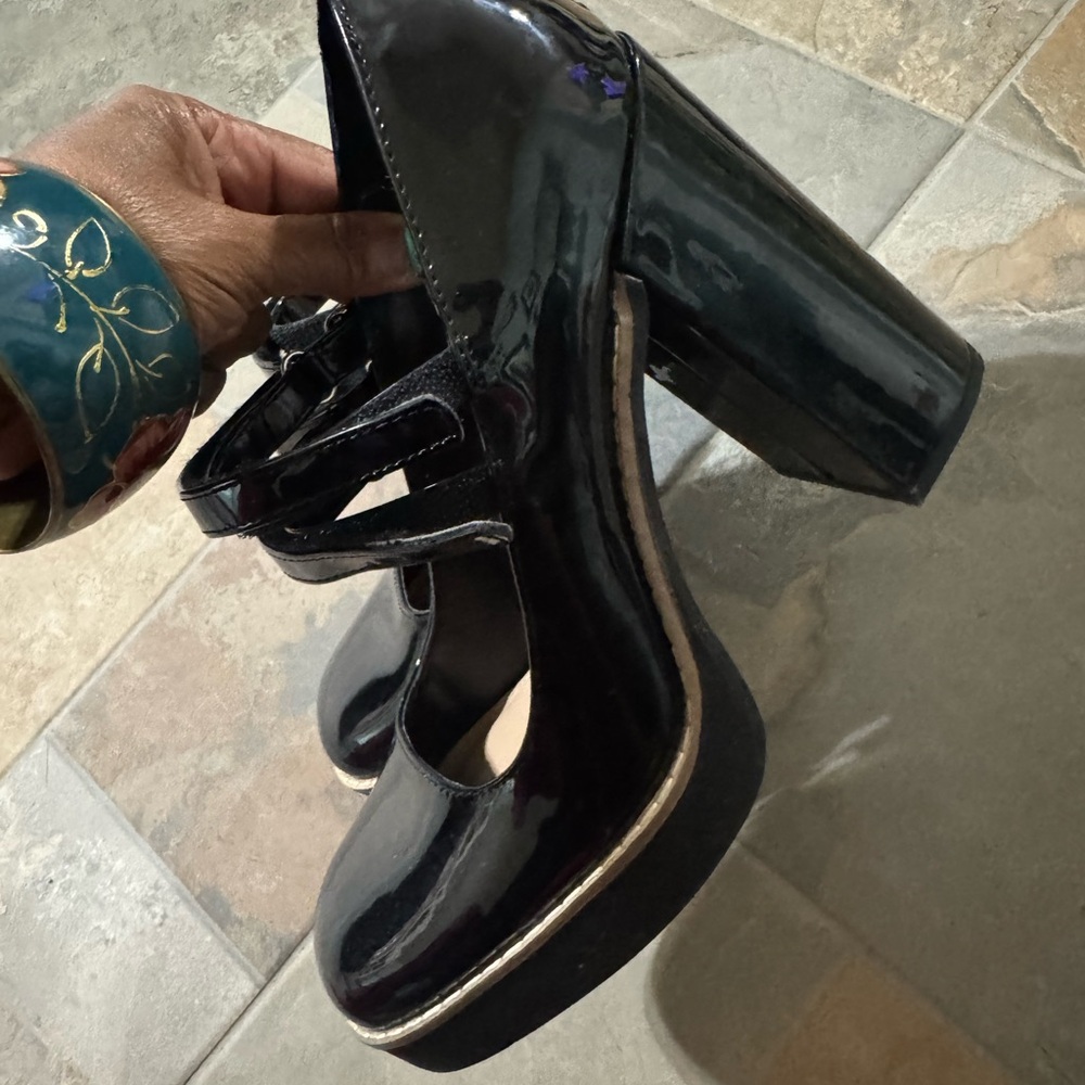 Steve Madden Black Patent Platform Heels